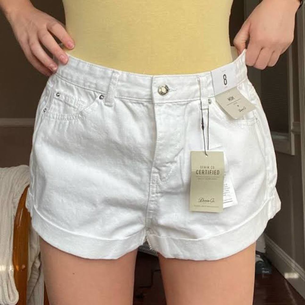 NWOT Primark size 2 white shorts